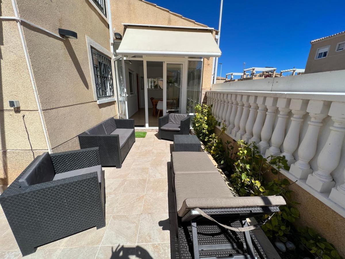 Casa Jorge Villa ตอร์เรเวียคา ภายนอก รูปภาพ