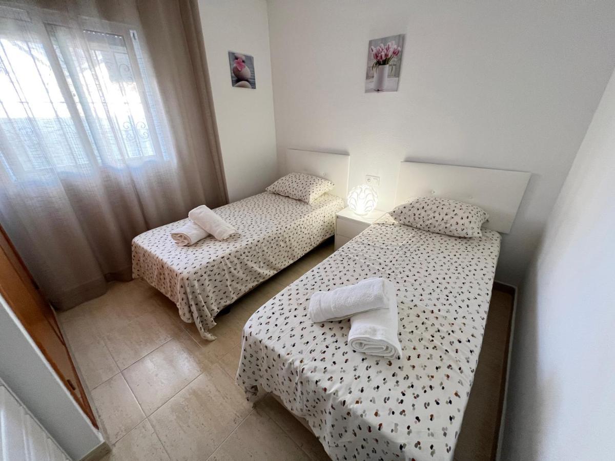 Casa Jorge Villa ตอร์เรเวียคา ภายนอก รูปภาพ