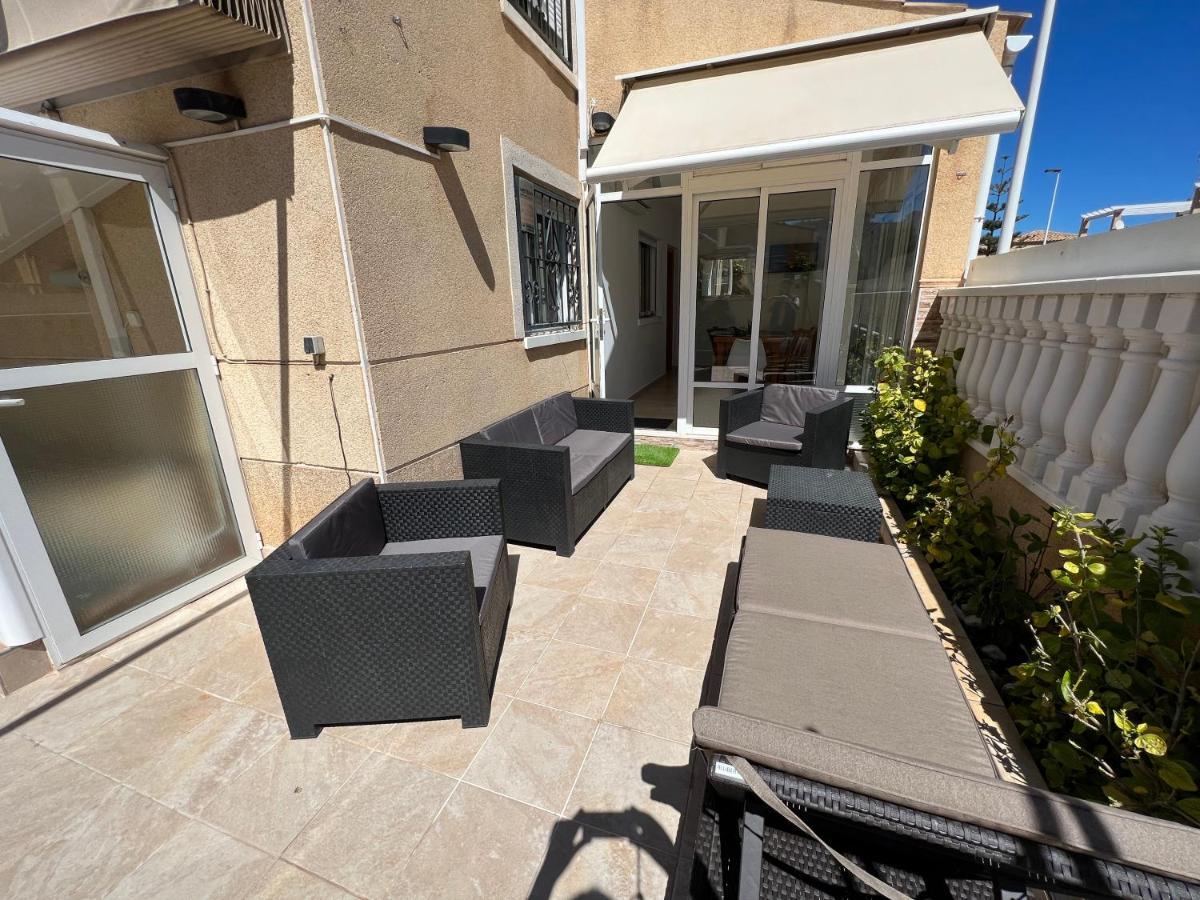 Casa Jorge Villa ตอร์เรเวียคา ภายนอก รูปภาพ